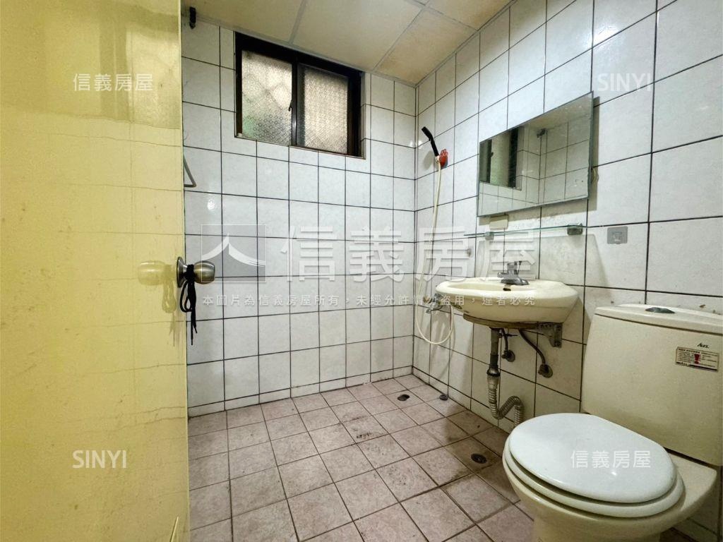 北門國小附近低總公寓二樓房屋室內格局與周邊環境