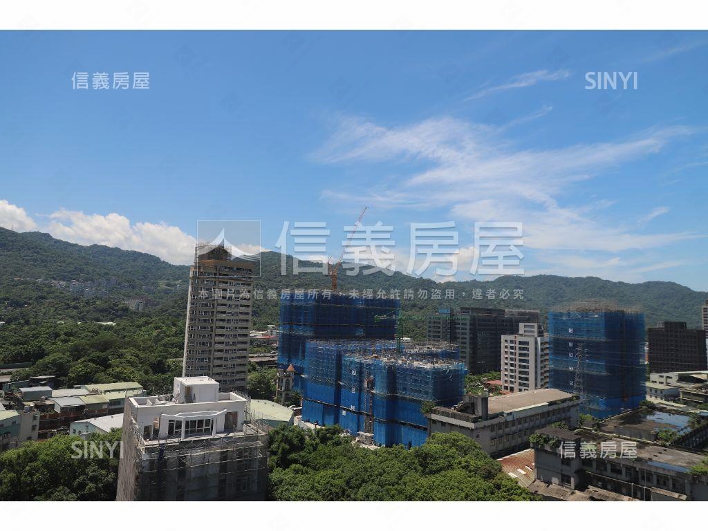 永寧捷運百坪辦公ＩＩ房屋室內格局與周邊環境