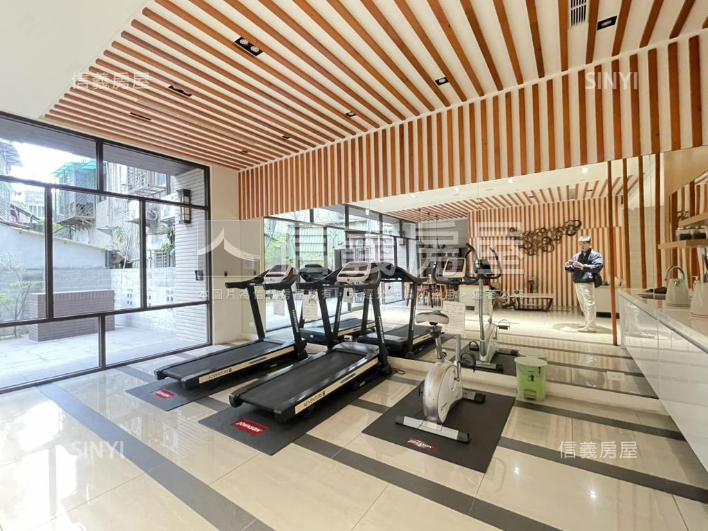 怡華就好。兩房房屋室內格局與周邊環境