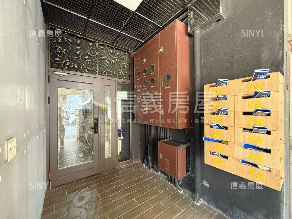 ５年電梯店套年收２７０萬房屋室內格局與周邊環境