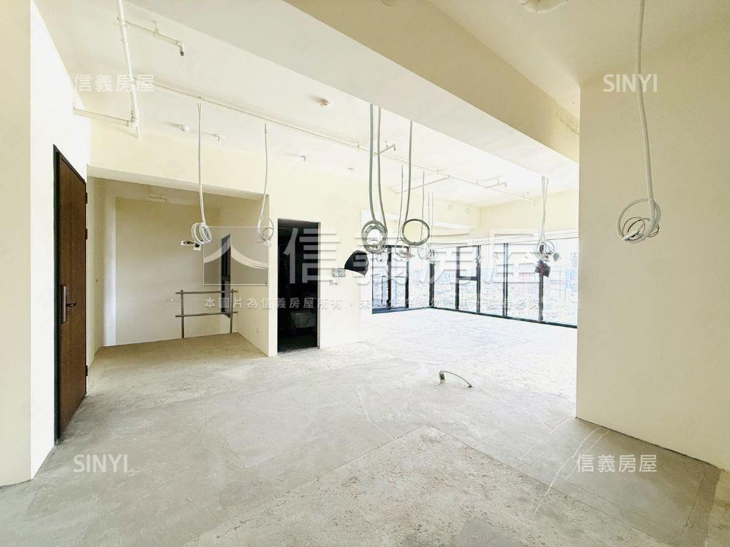 雙橡園２２７９帝王樓中樓房屋室內格局與周邊環境