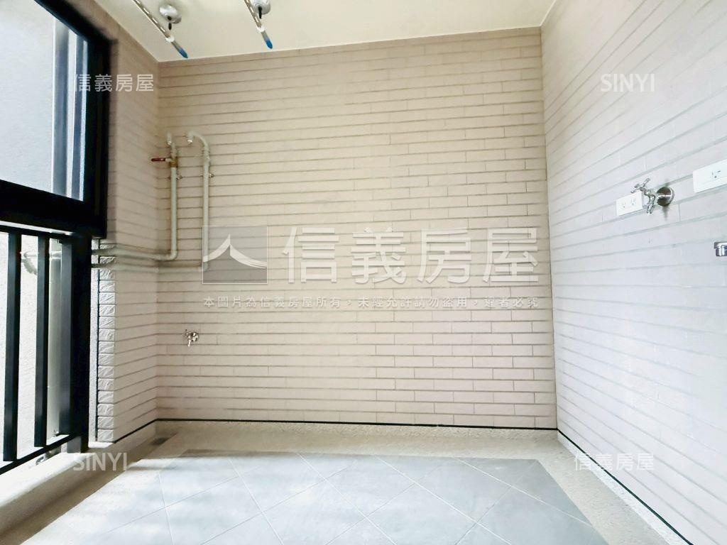 雙橡園２２７９帝王樓中樓房屋室內格局與周邊環境