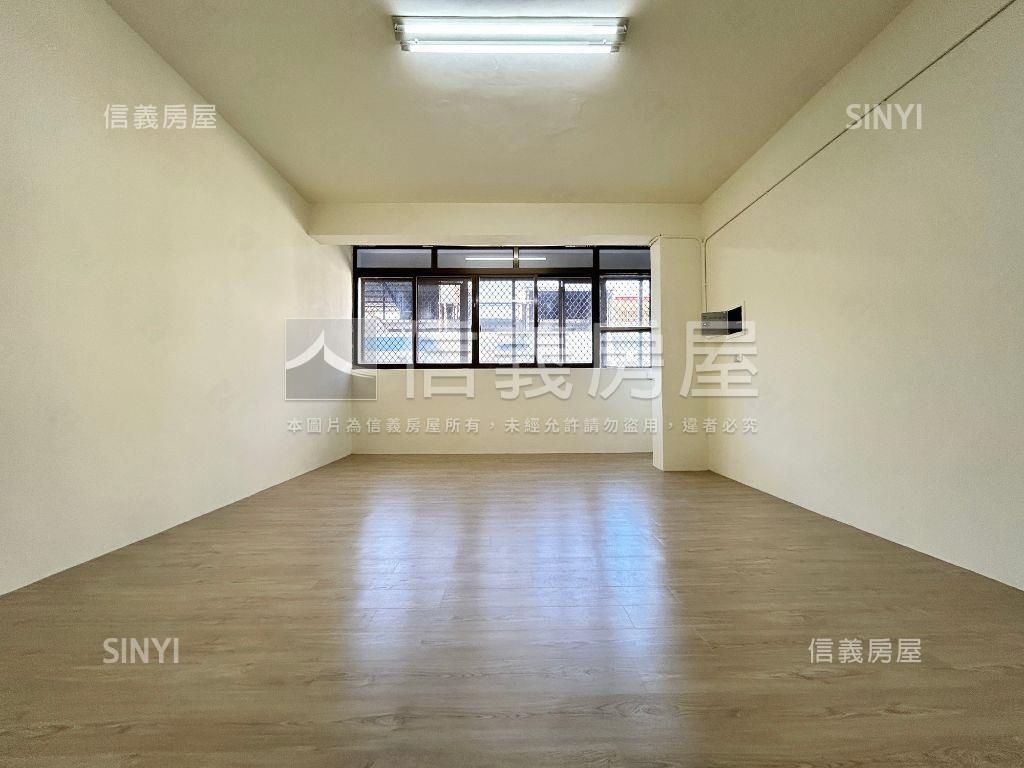 專任東興國小旁車庫透天房屋室內格局與周邊環境