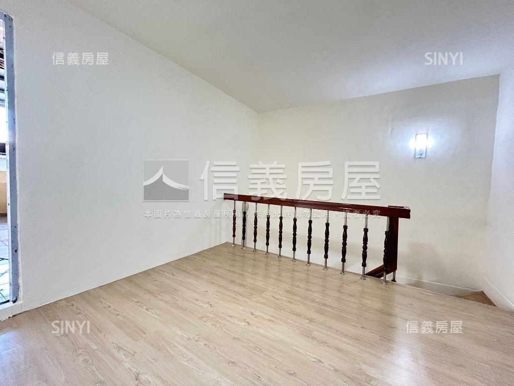 專任東興國小旁車庫透天房屋室內格局與周邊環境