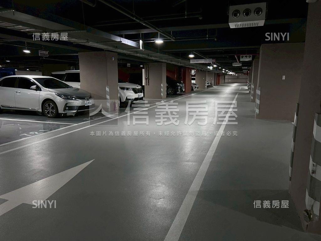 新橫濱星野區金店面出租中房屋室內格局與周邊環境