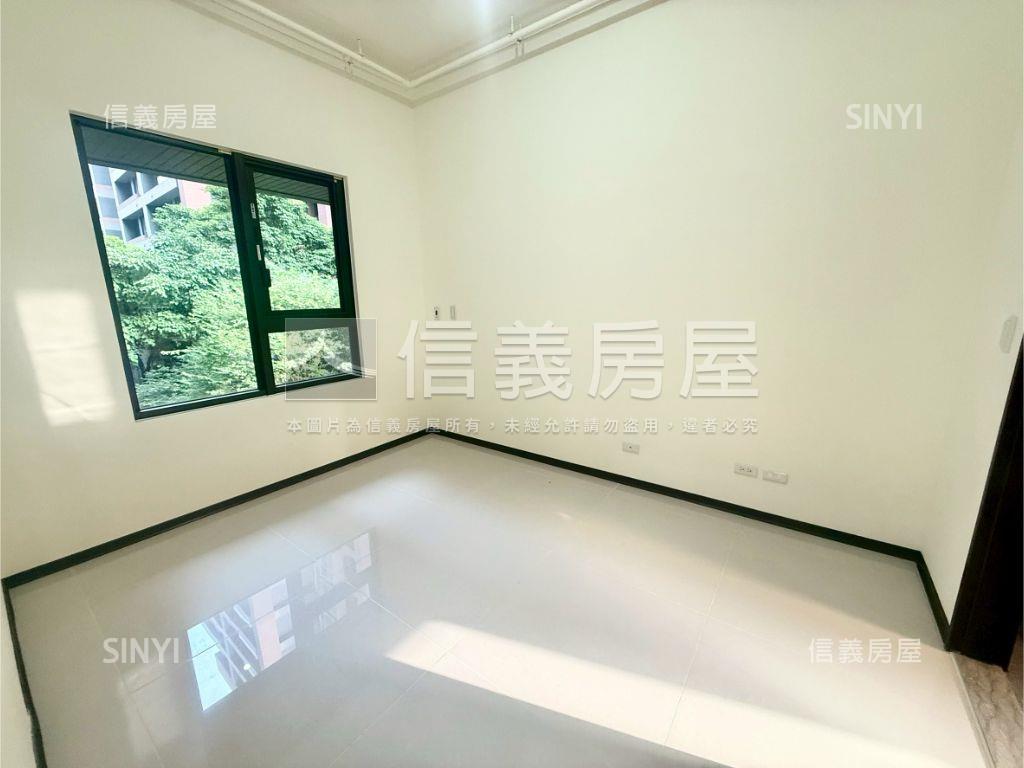文心念念綠意明亮大３房房屋室內格局與周邊環境