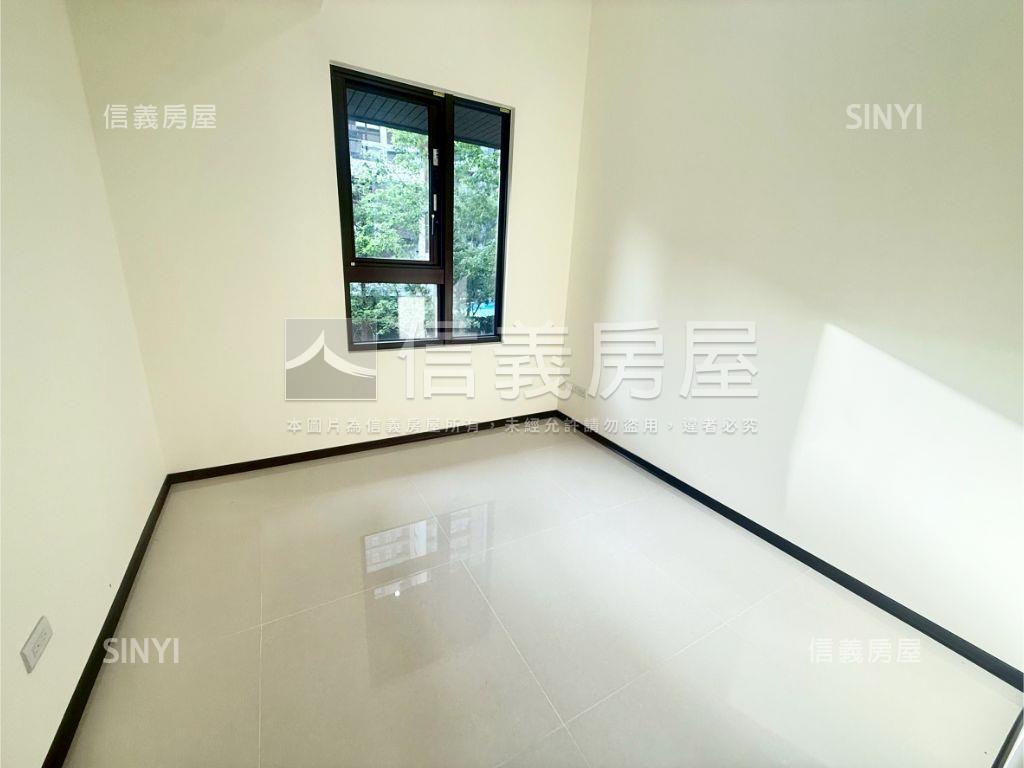 文心念念綠意明亮大３房房屋室內格局與周邊環境