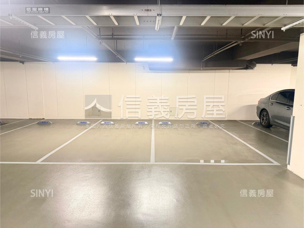 文心念念綠意明亮大３房房屋室內格局與周邊環境