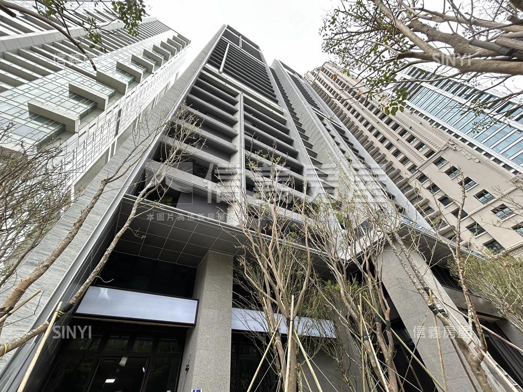 黃金市政路｜市政景觀平車房屋室內格局與周邊環境