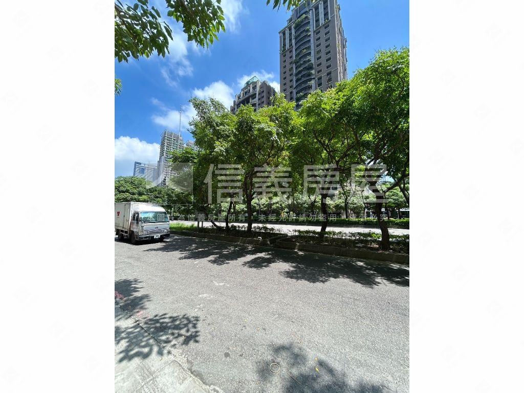 黃金市政路｜市政景觀平車房屋室內格局與周邊環境