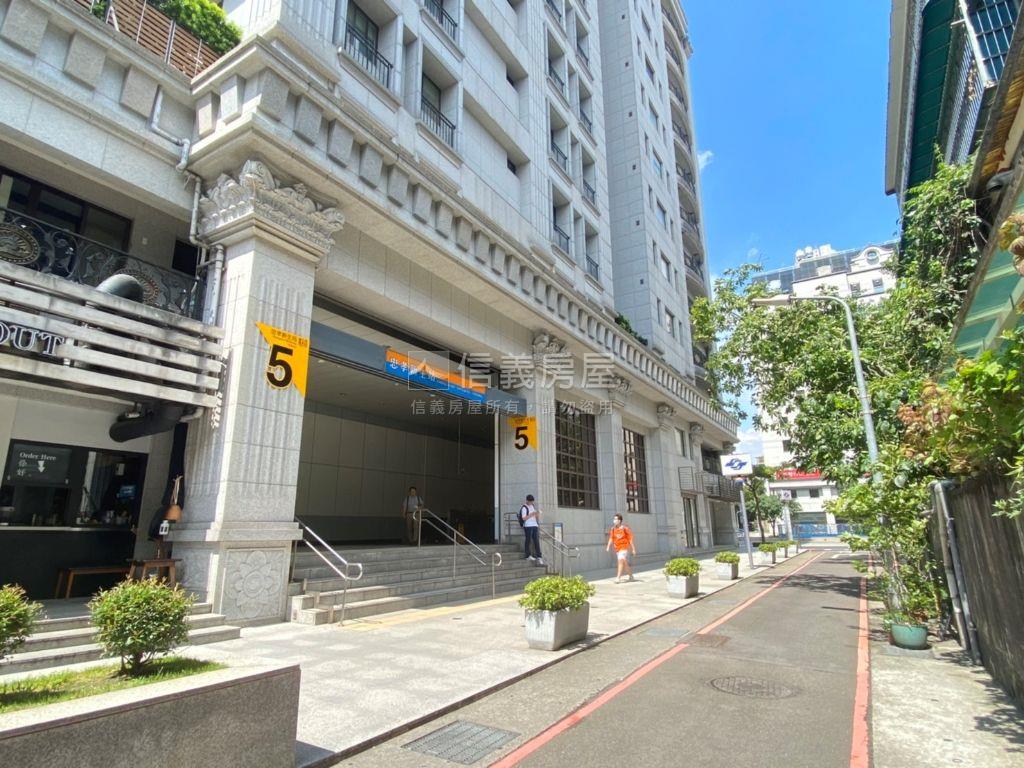 忠孝新生｜低總三房華廈房屋室內格局與周邊環境