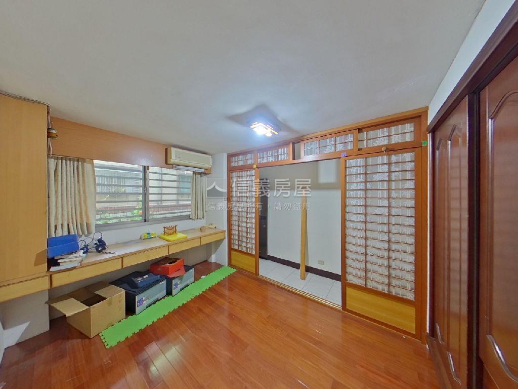 頂埔站稀有１＋２樓可店住房屋室內格局與周邊環境