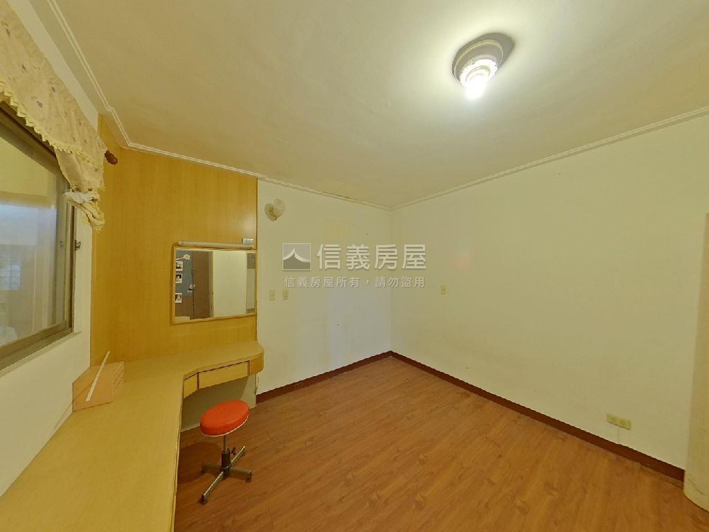 頂埔站稀有１＋２樓可店住房屋室內格局與周邊環境