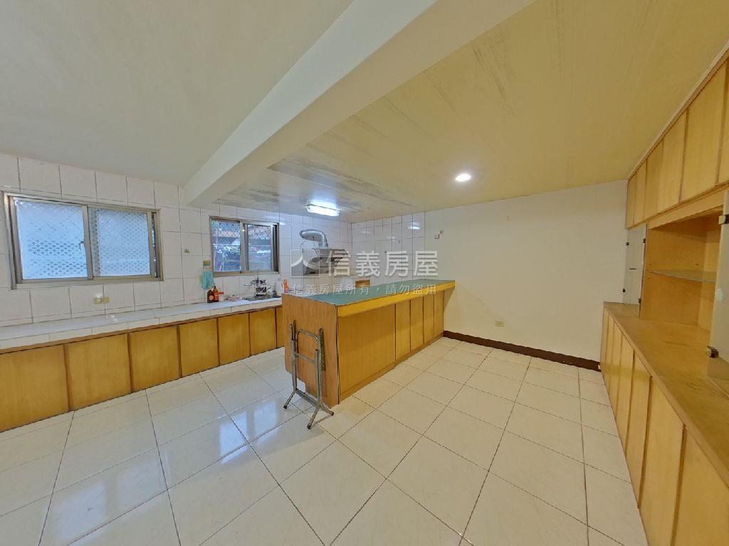 頂埔站稀有１＋２樓可店住房屋室內格局與周邊環境