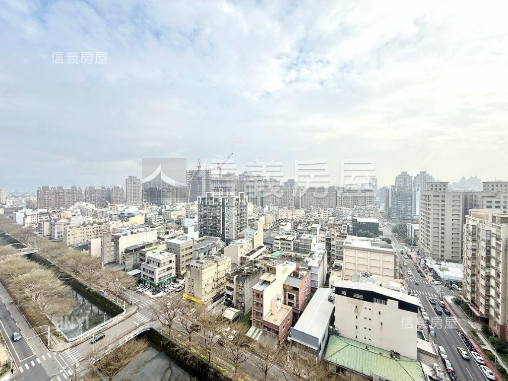 專任國賓大悅裝潢視野美屋房屋室內格局與周邊環境