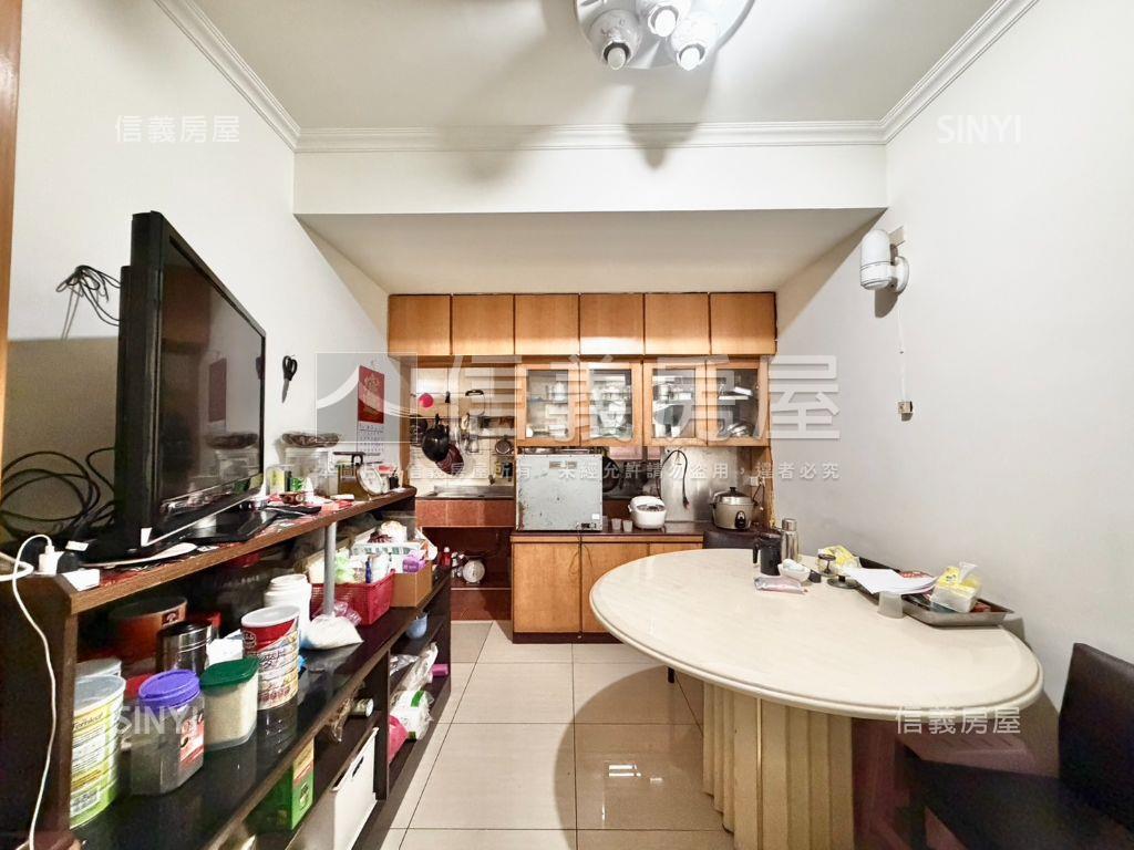 四號公園．稀有一樓房屋室內格局與周邊環境