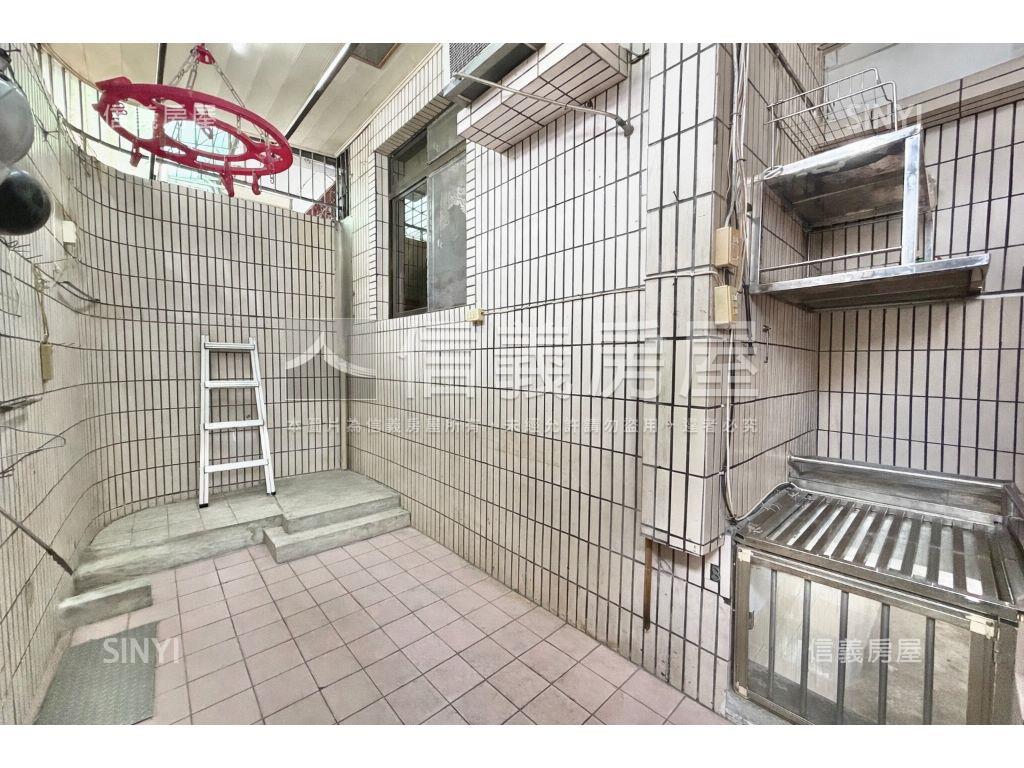 四號公園．稀有一樓房屋室內格局與周邊環境