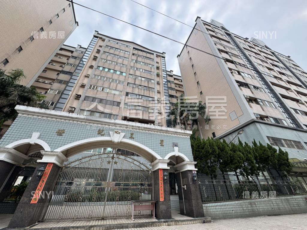 世紀三星稀有釋出三房車位房屋室內格局與周邊環境