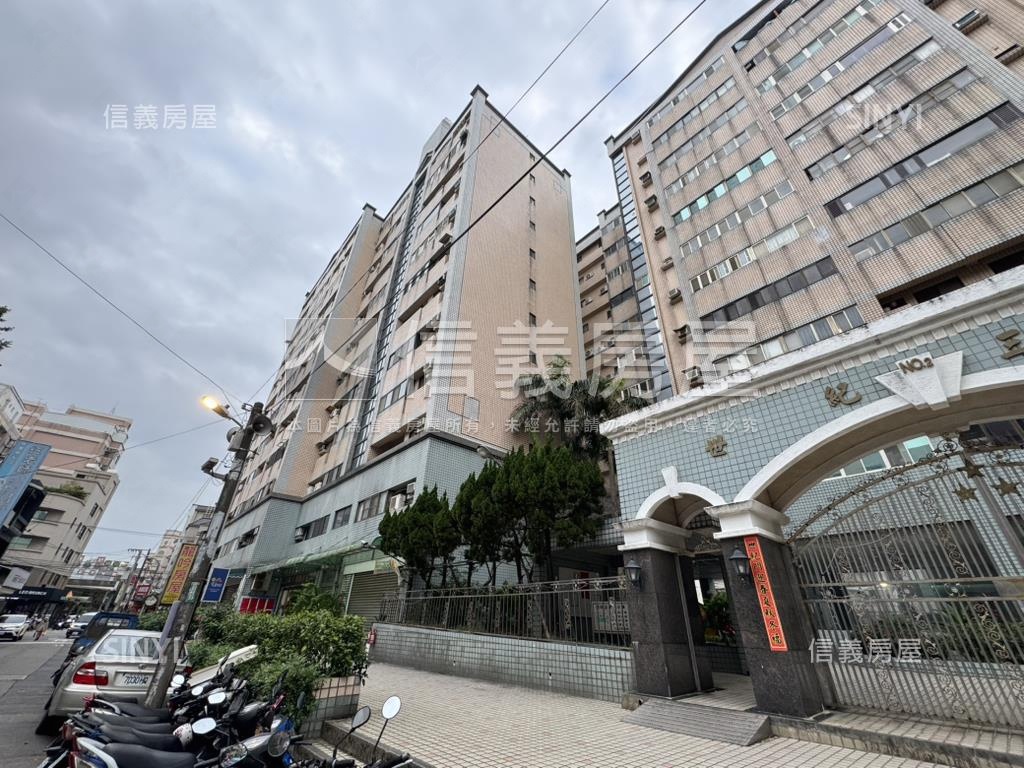 世紀三星稀有釋出三房車位房屋室內格局與周邊環境