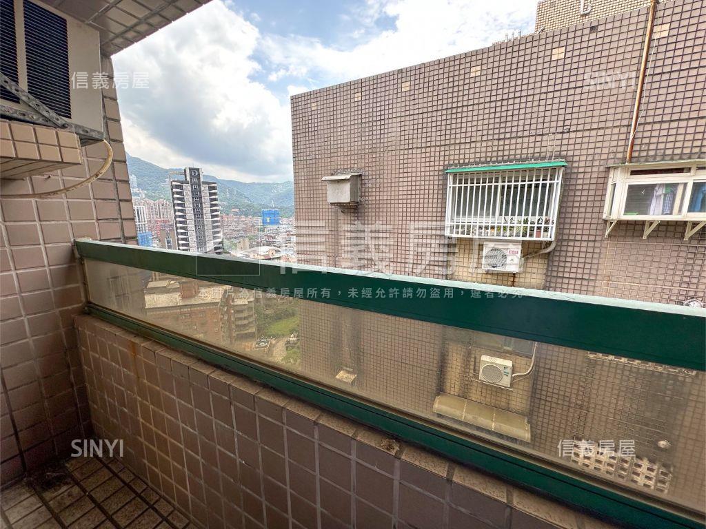 琉森湖高樓三房車位房屋室內格局與周邊環境