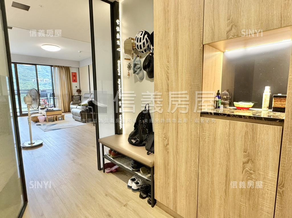 合康雲極面山景三房車位房屋室內格局與周邊環境