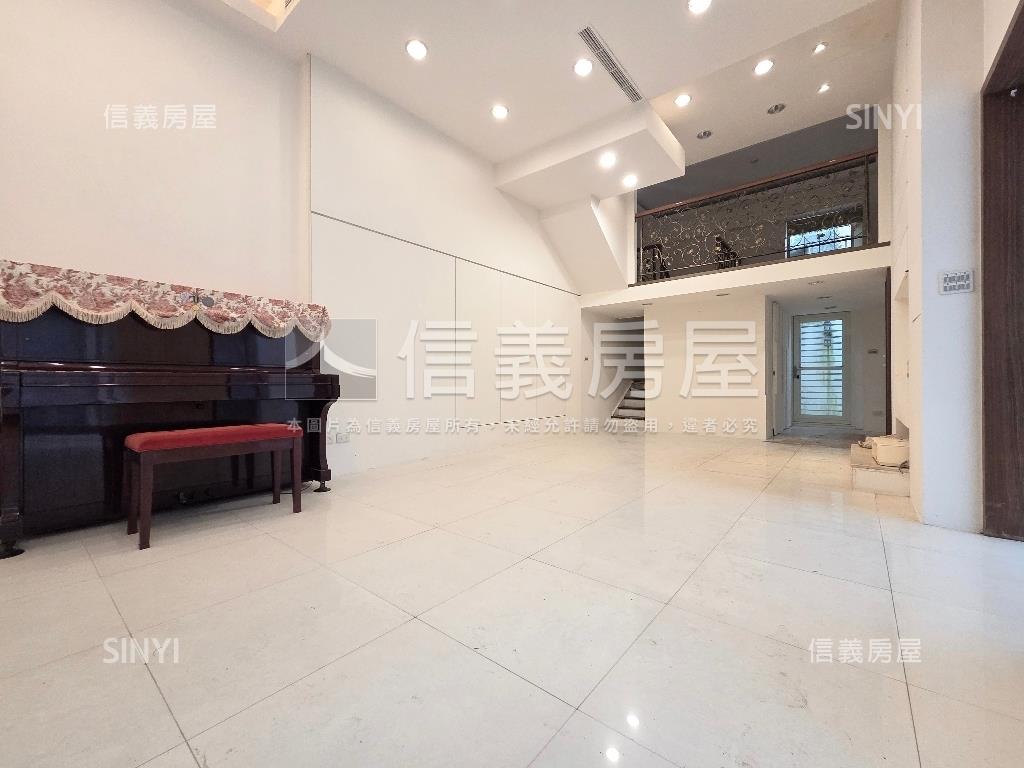 麗湖別墅邊間大車庫房屋室內格局與周邊環境