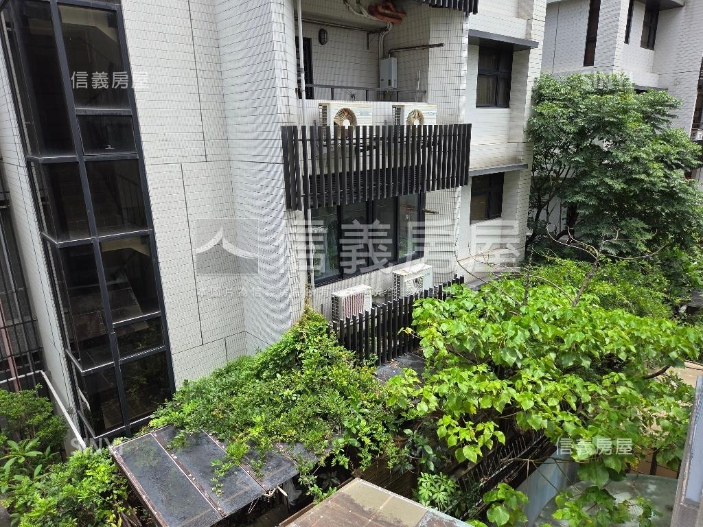 麗湖別墅邊間大車庫房屋室內格局與周邊環境