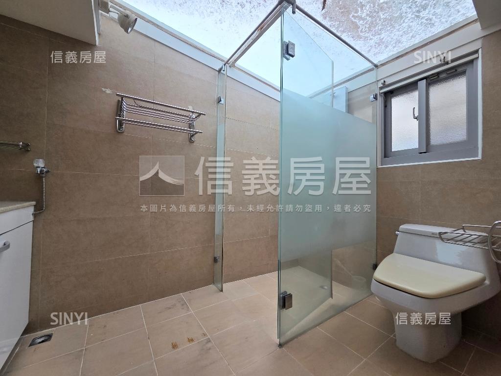 麗湖別墅邊間大車庫房屋室內格局與周邊環境