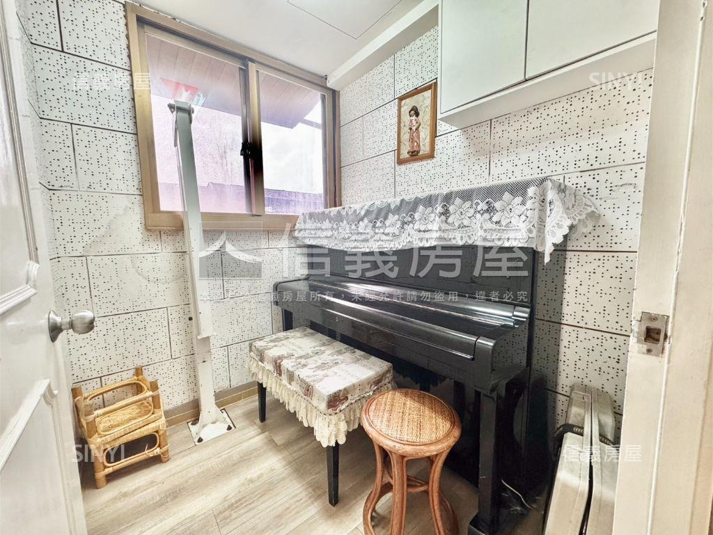 七張捷運旁辦公大空間房屋室內格局與周邊環境