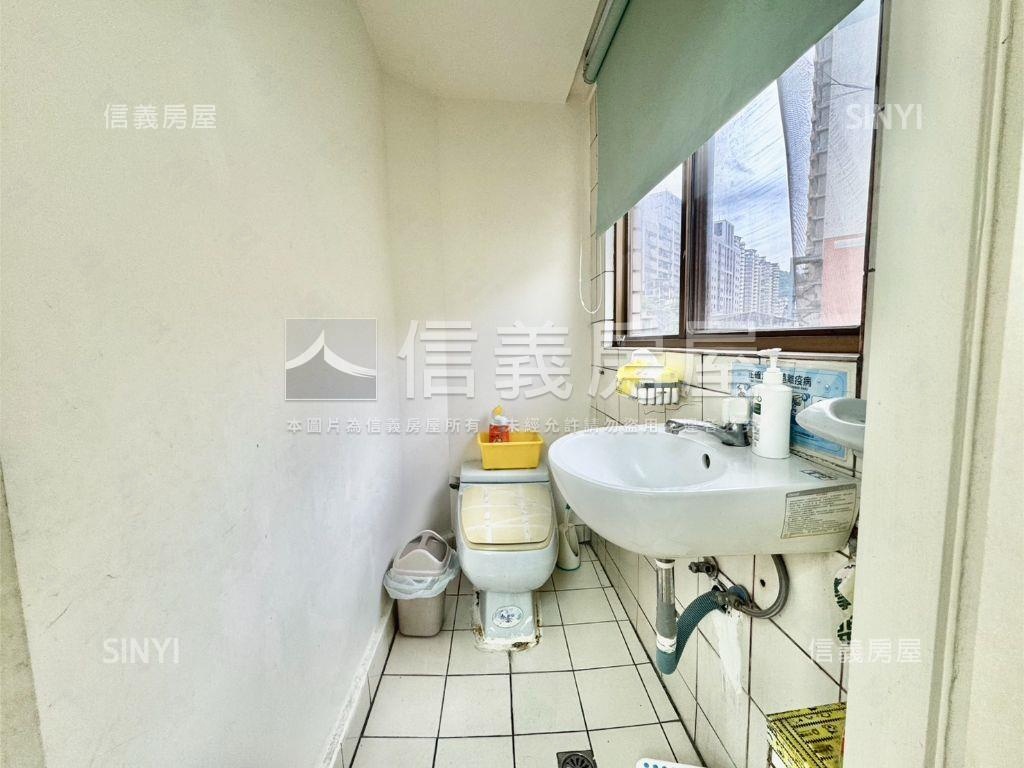 七張捷運旁辦公大空間房屋室內格局與周邊環境