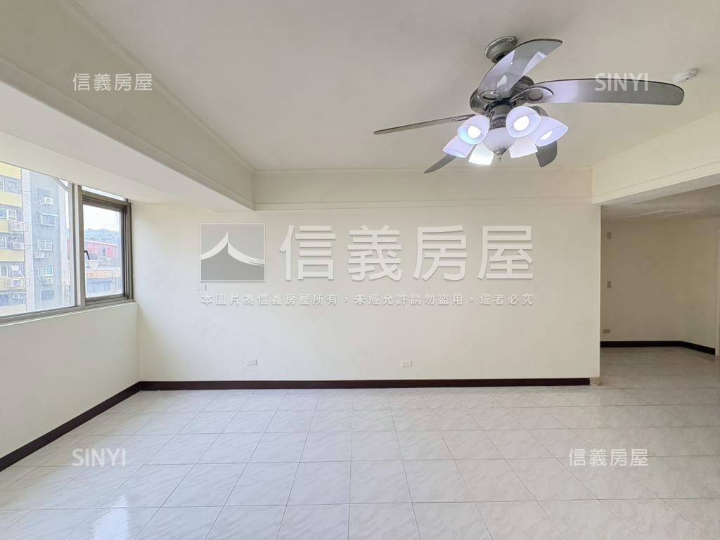 國品近捷運雙拼採光大三房房屋室內格局與周邊環境