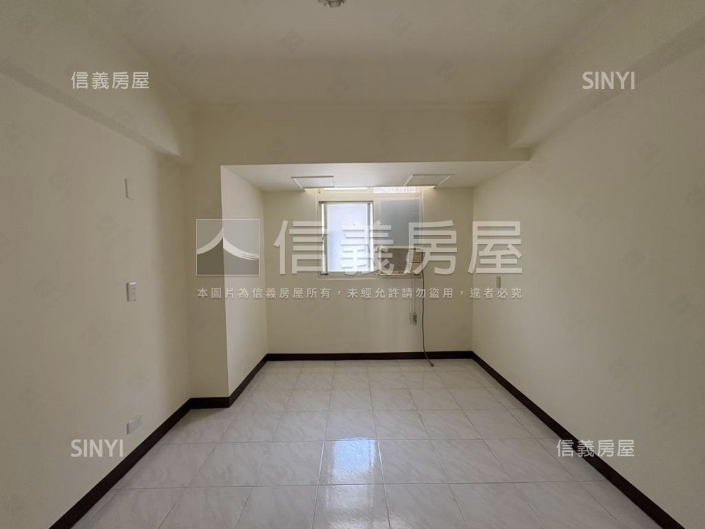 國品近捷運雙拼採光大三房房屋室內格局與周邊環境