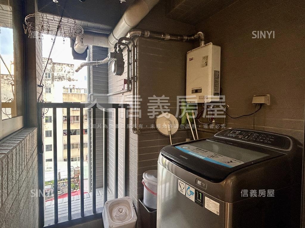 城逸近捷運前金站三房房屋室內格局與周邊環境