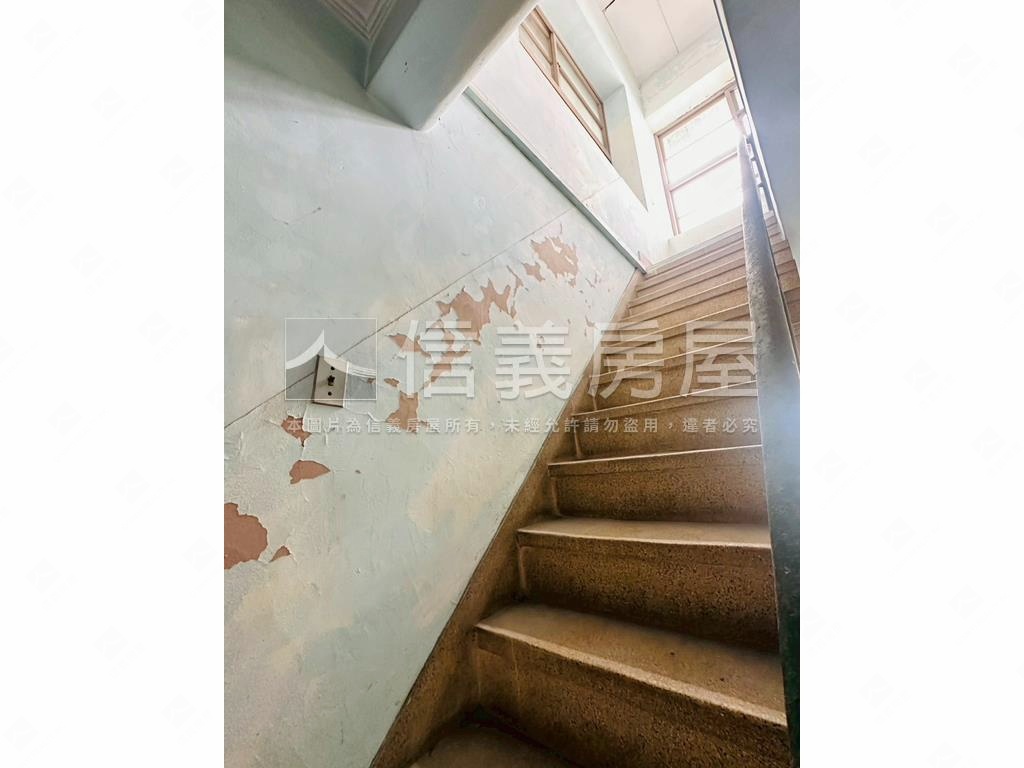 五妃大庭院透天古厝房屋室內格局與周邊環境