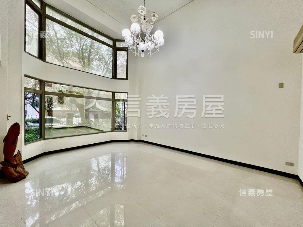 獨棟別墅●直潭七街大庭院房屋室內格局與周邊環境