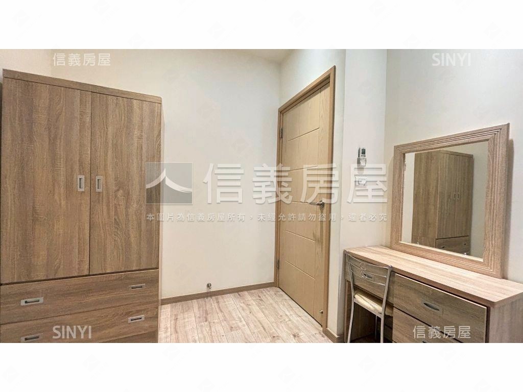 富御匯面中庭車位房屋室內格局與周邊環境