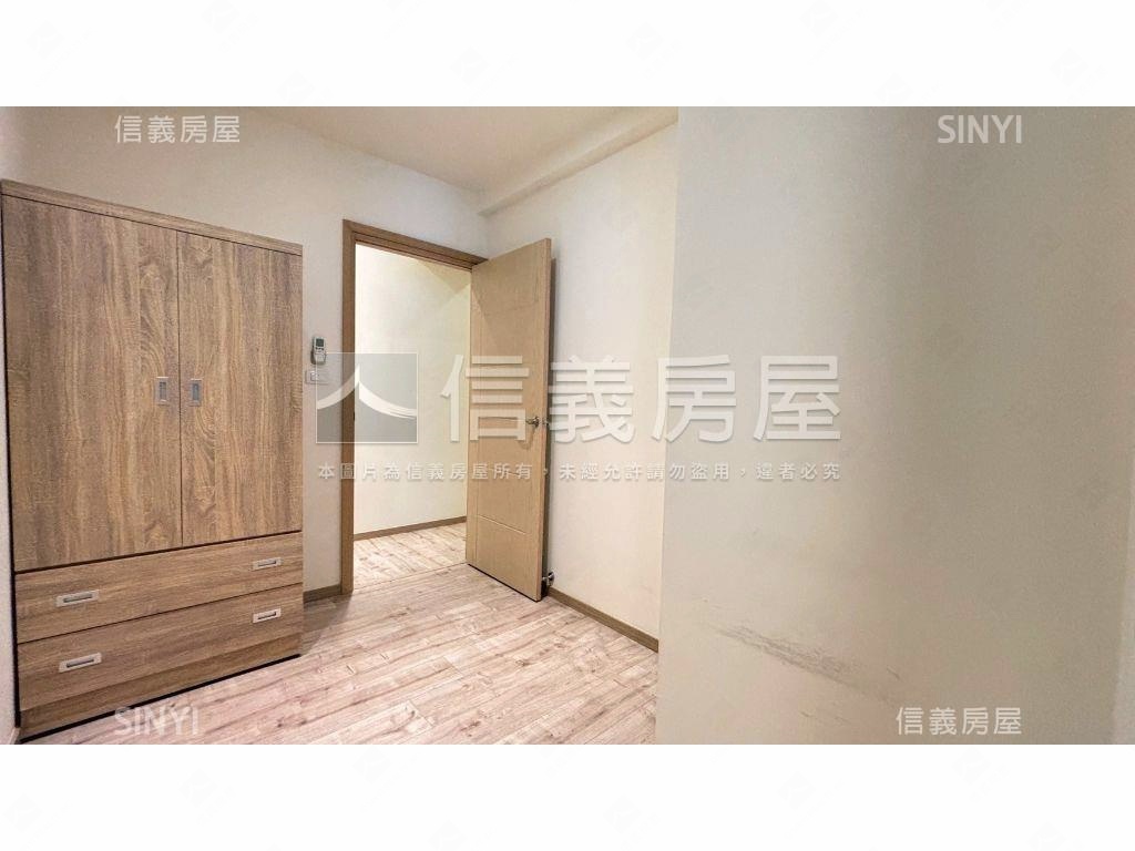 富御匯面中庭車位房屋室內格局與周邊環境