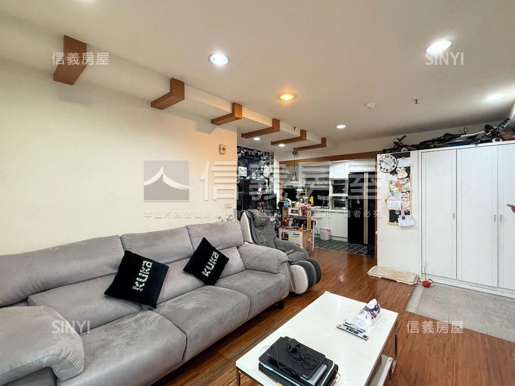 海華國家宮廷三房車位房屋室內格局與周邊環境