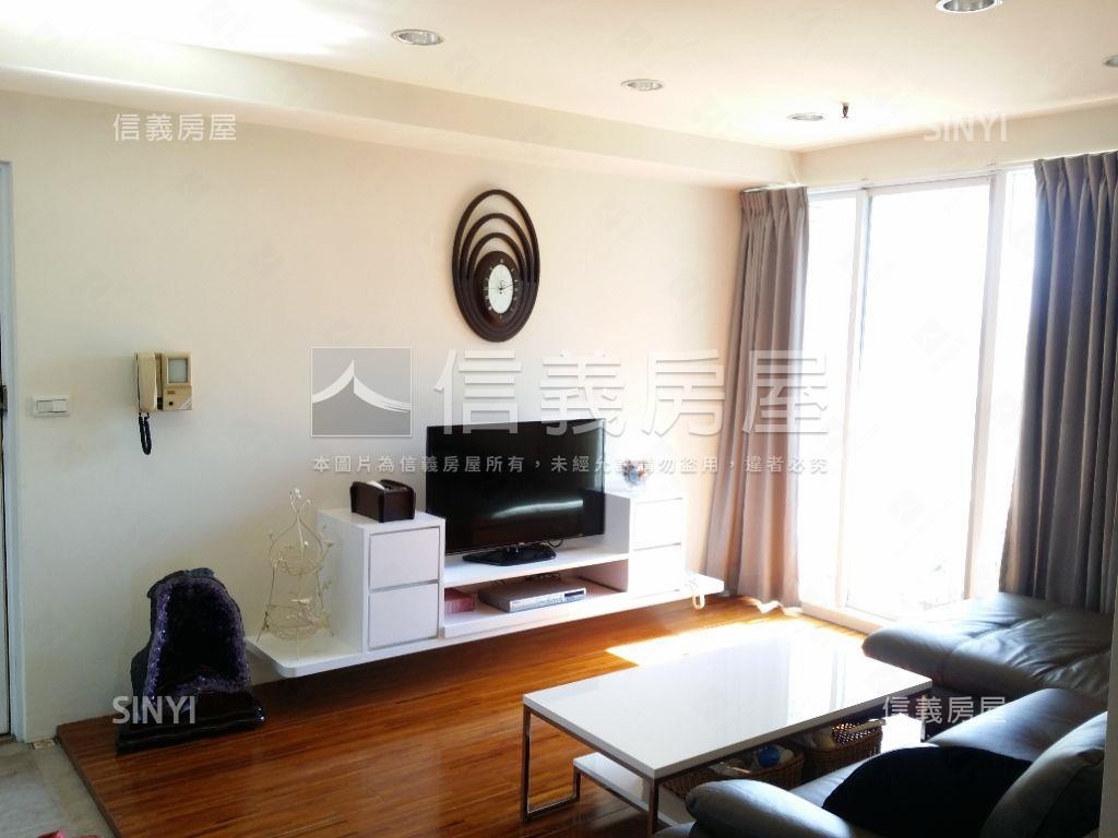 海華國家宮廷三房車位房屋室內格局與周邊環境