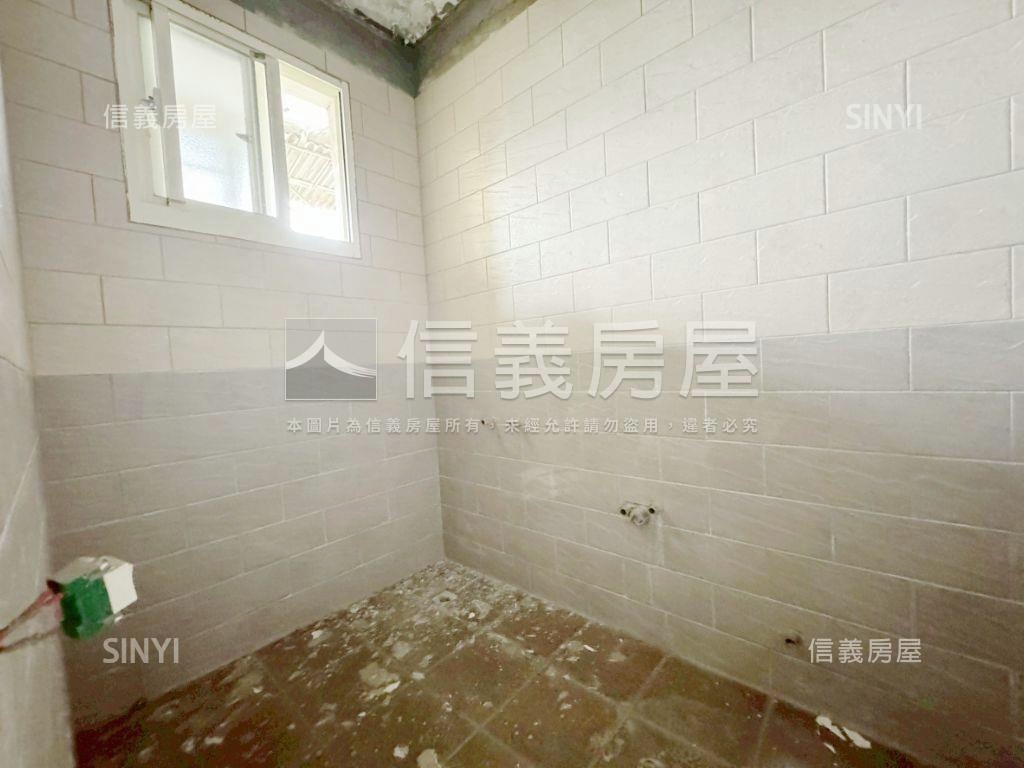 忠福河畔公園２房房屋室內格局與周邊環境