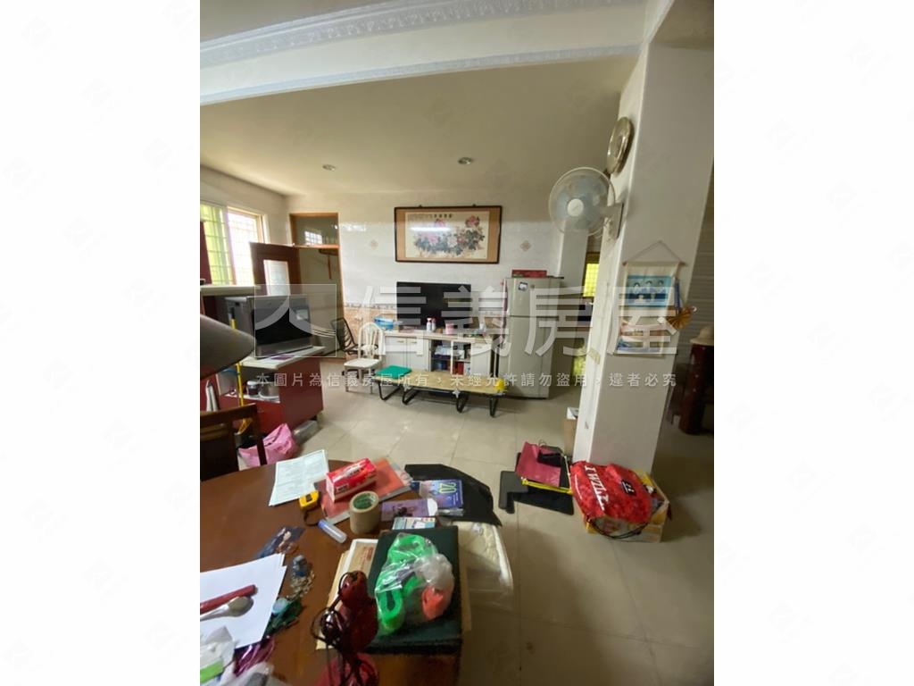 近交流道大農舍優質透天房屋室內格局與周邊環境