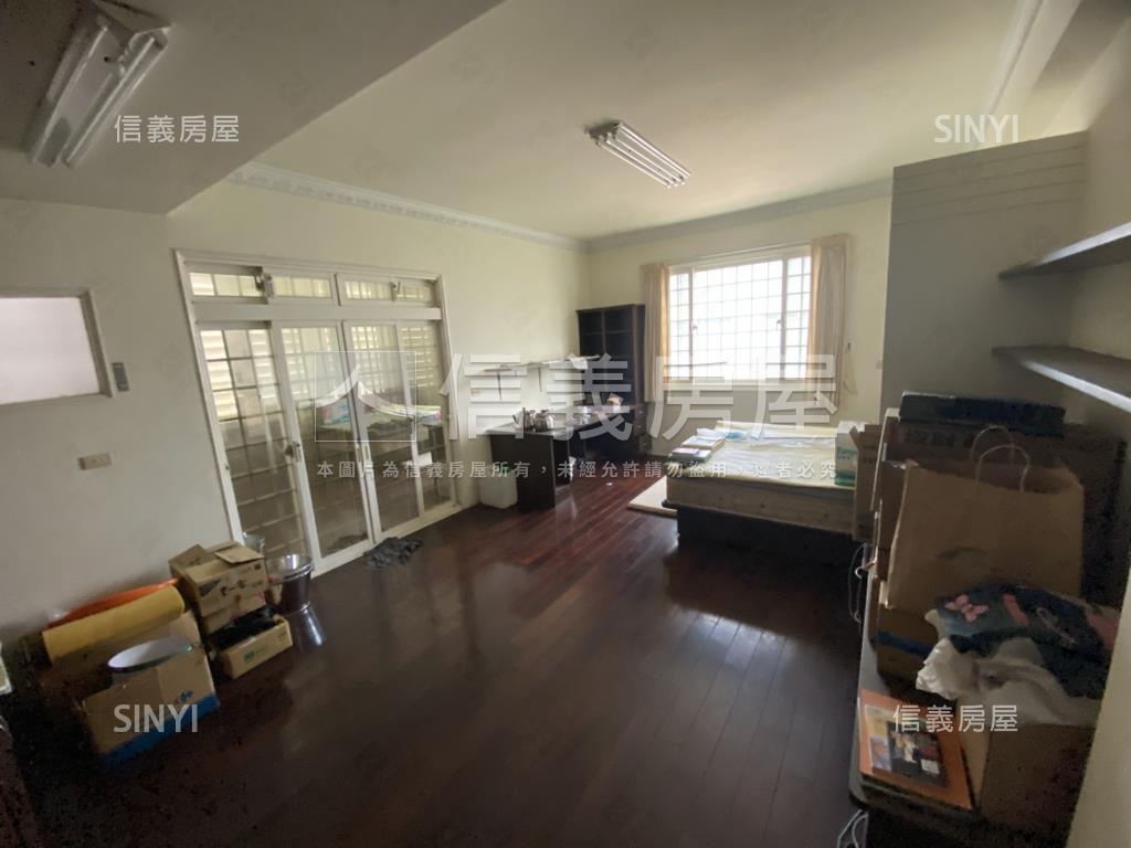 近交流道大農舍優質透天房屋室內格局與周邊環境