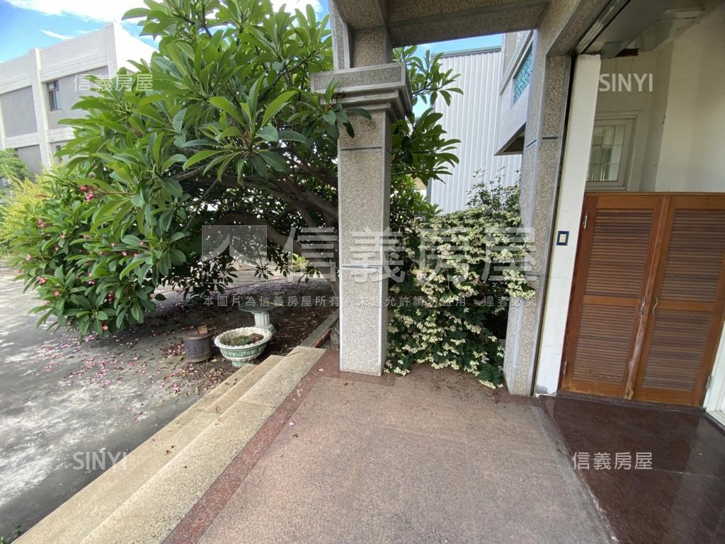近交流道大農舍優質透天房屋室內格局與周邊環境