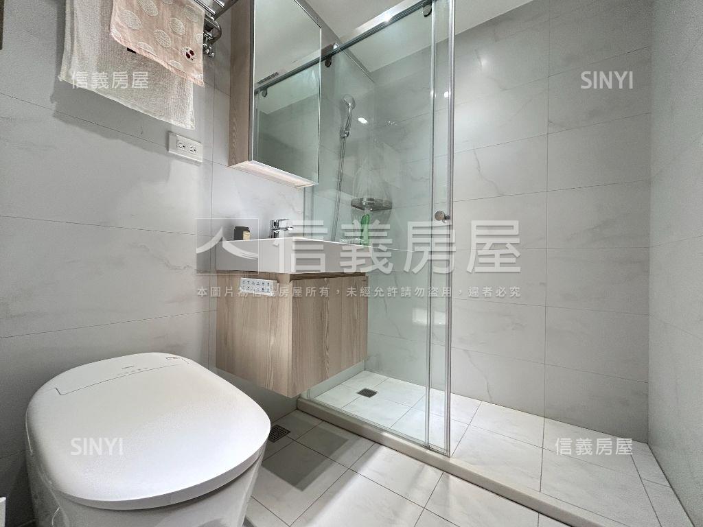 晶華景觀極品高樓兩房房屋室內格局與周邊環境