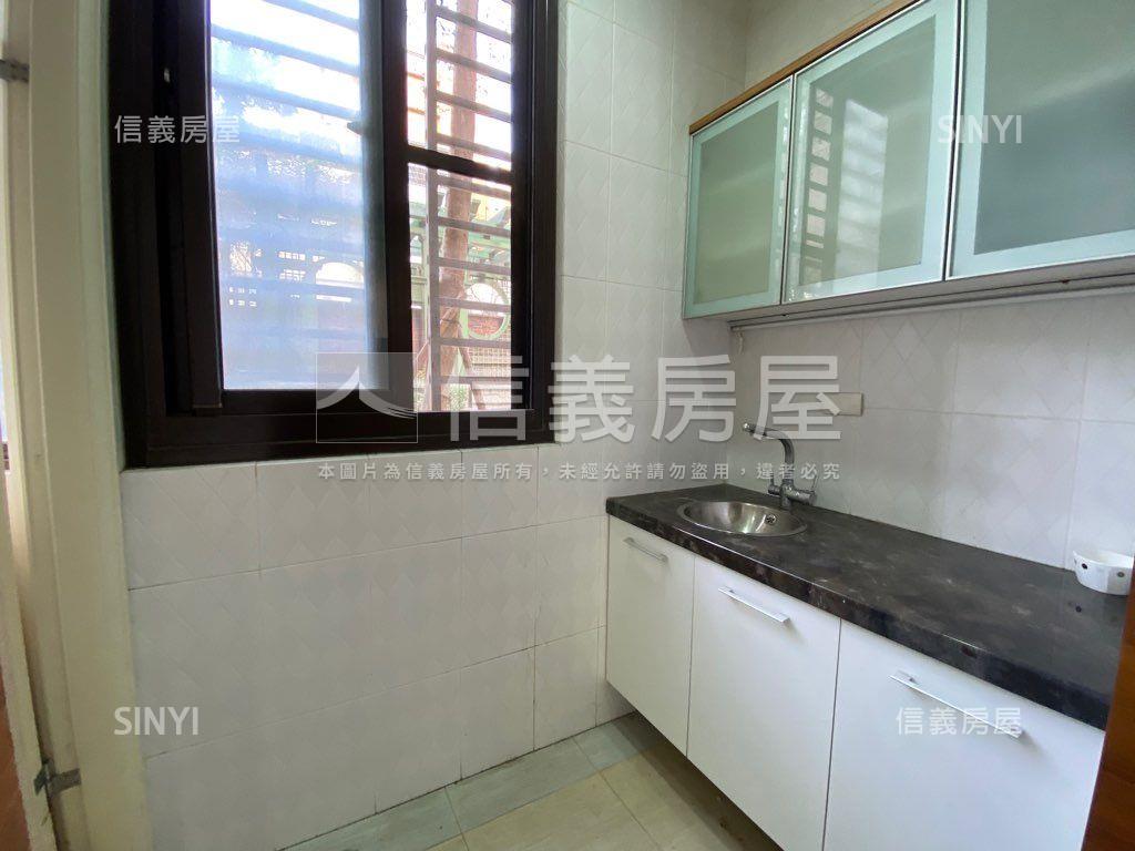 全友科學園道店面房屋室內格局與周邊環境