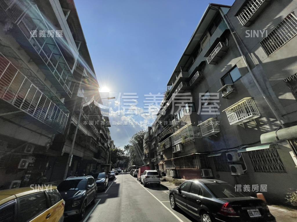 專－陽台未登３樓起家厝房屋室內格局與周邊環境