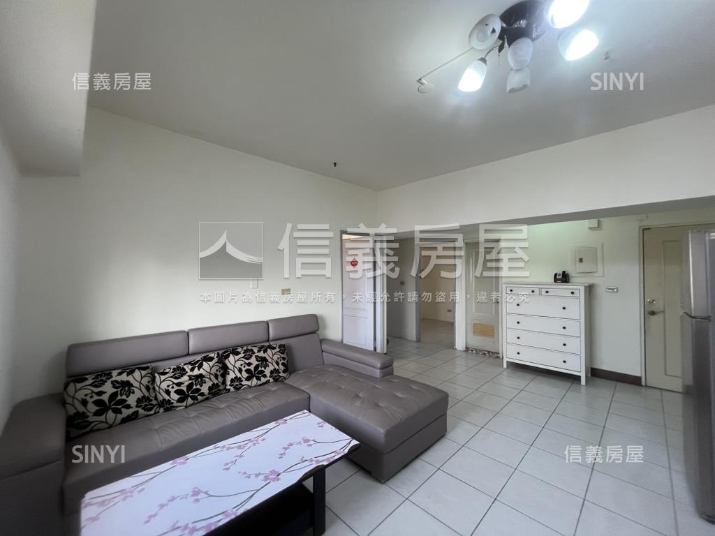 近Ｒ１４面公園兩房房屋室內格局與周邊環境