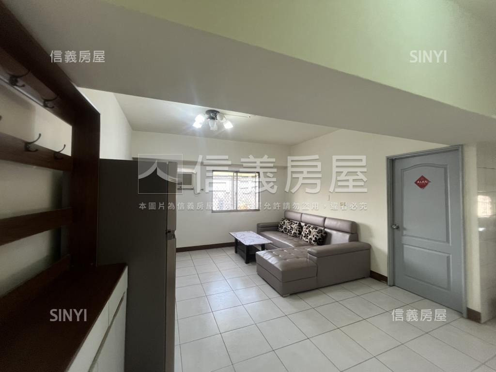 近Ｒ１４面公園兩房房屋室內格局與周邊環境