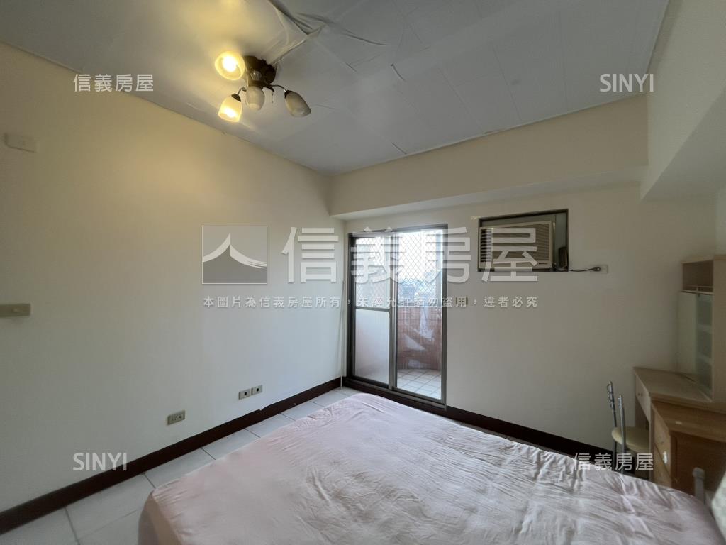 近Ｒ１４面公園兩房房屋室內格局與周邊環境