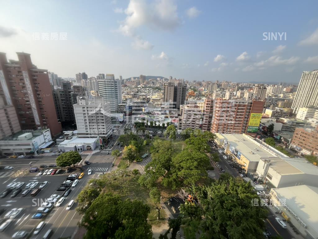 近Ｒ１４面公園兩房房屋室內格局與周邊環境